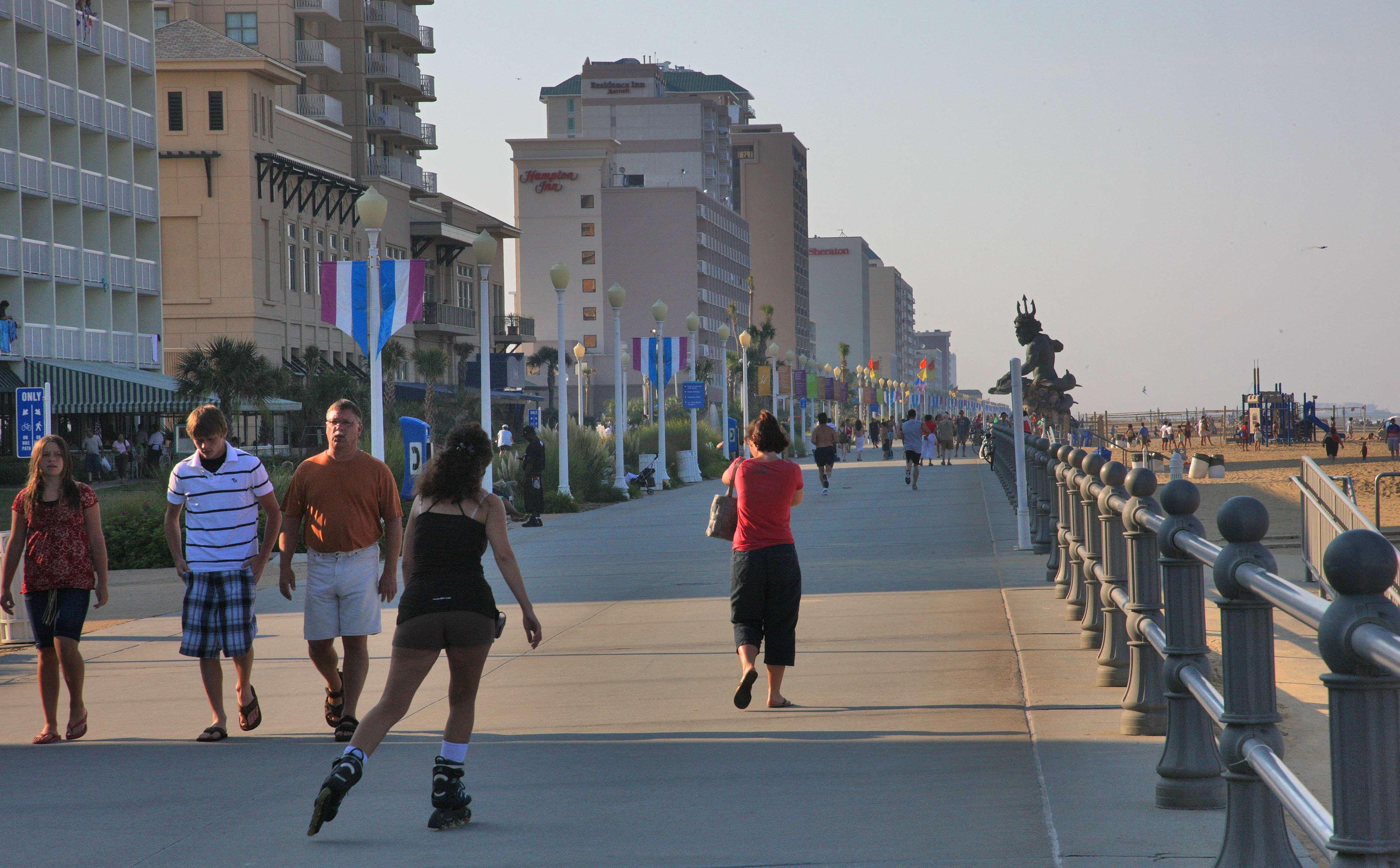 Hampton Inn Virginia Beach Oceanfront North Экстерьер фото